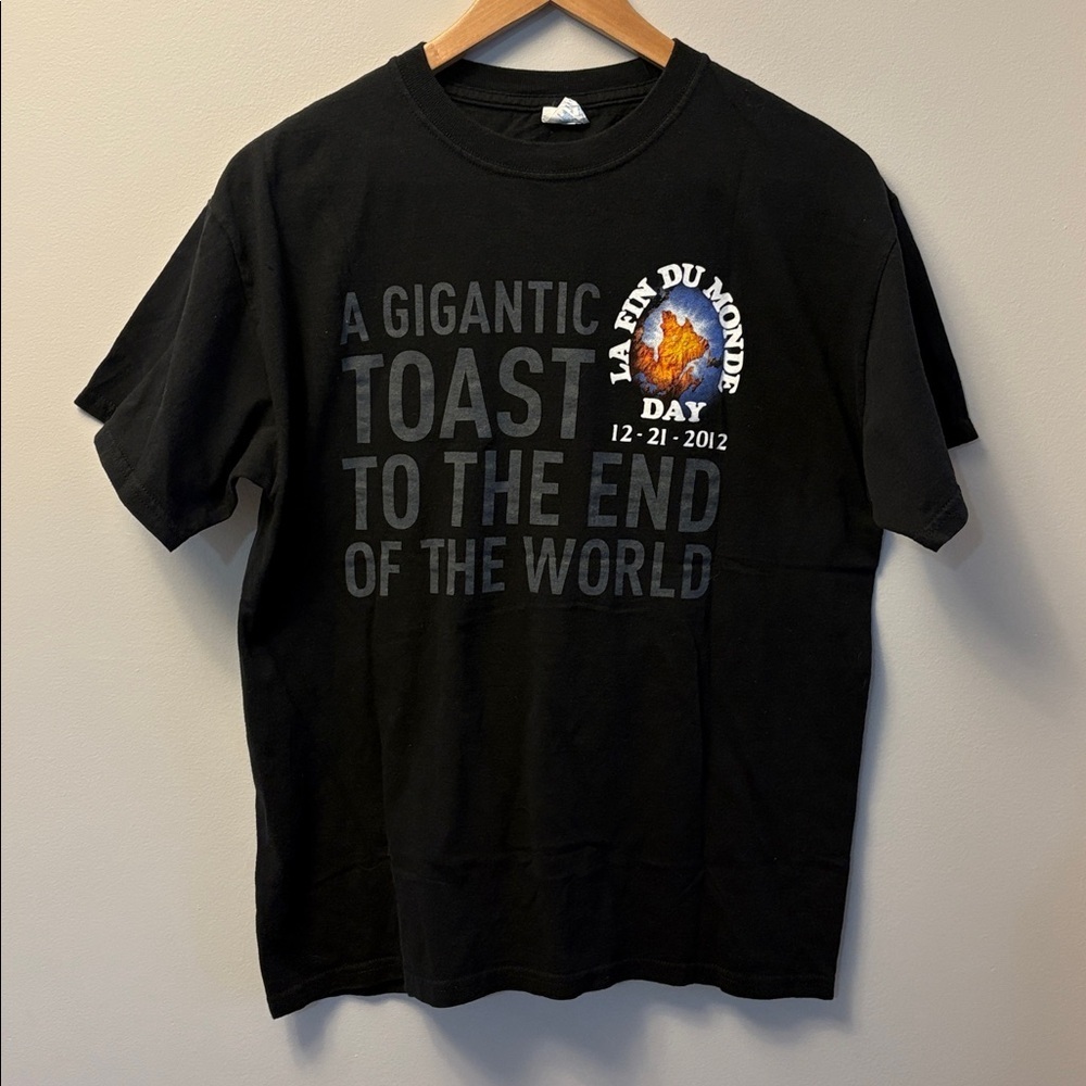 La Fin Du Monde Day 12-21-2012 Tshirt Unibroue Beer in Black Size M